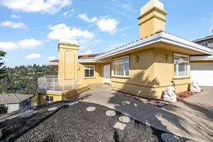 6070 Mazuela Dr, Oakland, CA 94611 - Photo 7