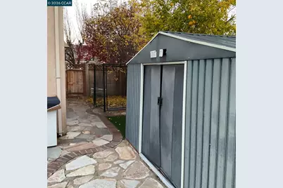 2096 Goldpine Way, Antioch, CA 94509 - Photo 9