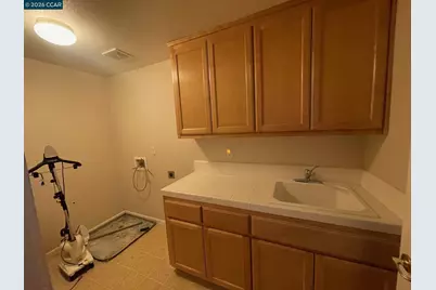 2096 Goldpine Way, Antioch, CA 94509 - Photo 23