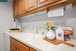 1218 Hookston Rd, Concord, CA 94518 - Photo 9