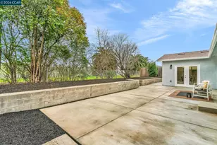 1866 Elkwood Dr, Concord, CA 94519 - Photo 31