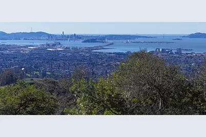 6108 Skyline Blvd, Oakland, CA 94611 - Photo 15