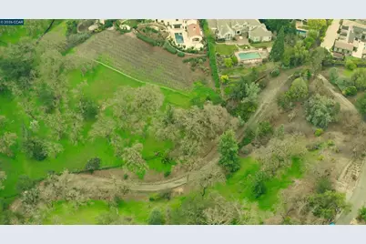 100 Los Balcones, Alamo, CA 94507 - Photo 23