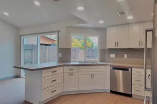 7808 Camrose Way, Sacramento, CA 95828 - Photo 11