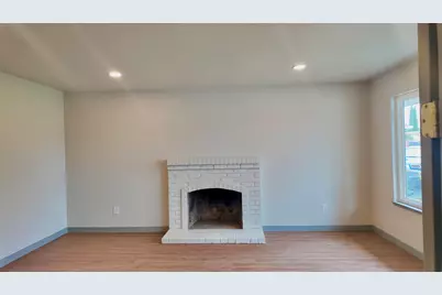 7808 Camrose Way, Sacramento, CA 95828 - Photo 9