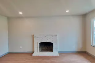 7808 Camrose Way, Sacramento, CA 95828 - Photo 9