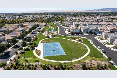 209 Brush Creek Dr, Brentwood, CA 94513 - Photo 3