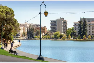 177 19th St #10E, Oakland, CA 94612 - Photo 1