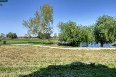 1129 Jonagold Way, Brentwood, CA 94513 - Photo 37