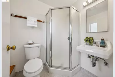 1100 Miller Ave, Berkeley, CA 94708 - Photo 31