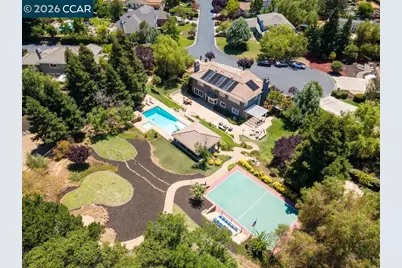 825 Bertram St, Walnut Creek, CA 94598 - Photo 3