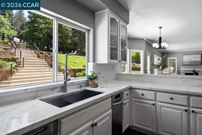 825 Bertram St, Walnut Creek, CA 94598 - Photo 17