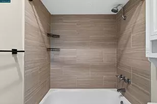 5492 Roundtree Dr, Concord, CA 94521 - Photo 33