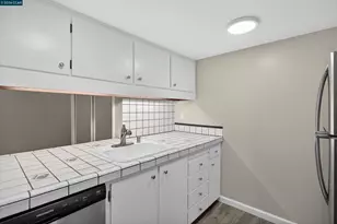 5492 Roundtree Dr, Concord, CA 94521 - Photo 21