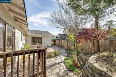 2075 Costa Ct, Pinole, CA 94564 - Photo 39