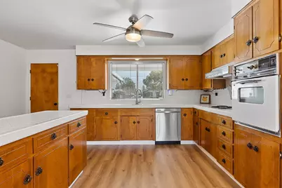 1007 Mills Ave, Lodi, CA 95242 - Photo 7