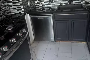 81 Esquina, San Francisco, CA 94134 - Photo 17