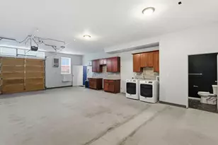 1004 9th Ave, Oakland, CA 94606 - Photo 23