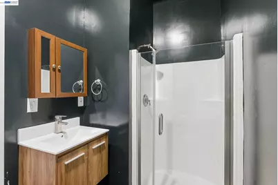 1004 9th Ave, Oakland, CA 94606 - Photo 23