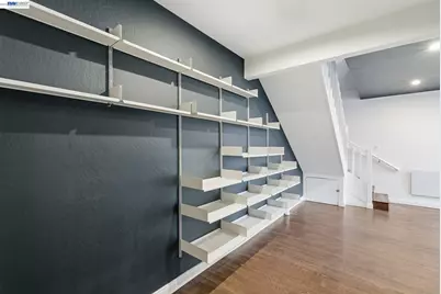 1004 9th Ave, Oakland, CA 94606 - Photo 11