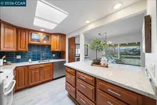 1732 Oakmont Dr, Walnut Creek, CA 94595 - Photo 5