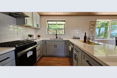 7030 Snake Rd, Oakland, CA 94611 - Photo 5