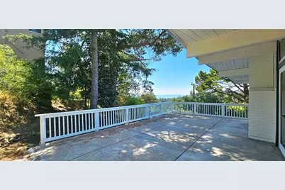 7030 Snake Rd, Oakland, CA 94611 - Photo 27