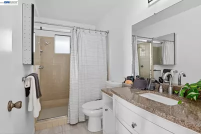 16605 Rolando Ave, Castro Valley, CA 94578 - Photo 25