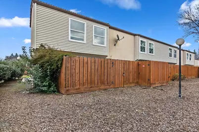 1431 Bel Air Dr #D, Concord, CA 94521 - Photo 29