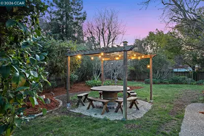 437 Coleman Ct, Pleasant Hill, CA 94523 - Photo 27