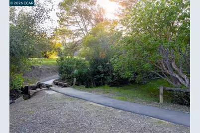 437 Coleman Ct, Pleasant Hill, CA 94523 - Photo 43