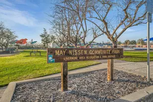 1024 Locust St, Livermore, CA 94551 - Photo 37