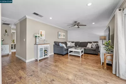 825 Oak Grove Rd #62, Concord, CA 94518 - Photo 1