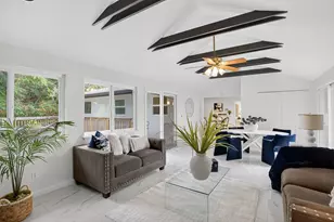 350 Elysian Fields Dr, Oakland, CA 94605 - Photo 9