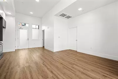 1545 32nd Street #210, Oakland, CA 94608 - Photo 3
