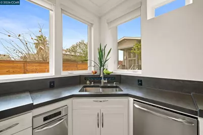 1333 Warren St, Martinez, CA 94553 - Photo 21