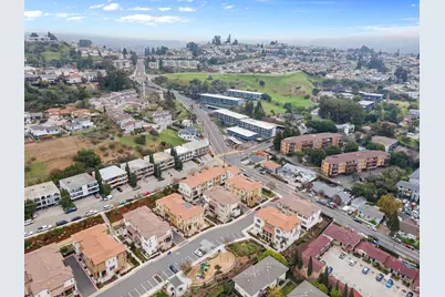 16330 Ridgehaven Dr #UNIT 802, Castro Valley, CA 94578 - Photo 51