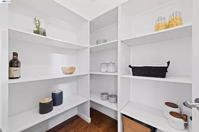 670 Logan Ln, Danville, CA 94526 - Photo 17