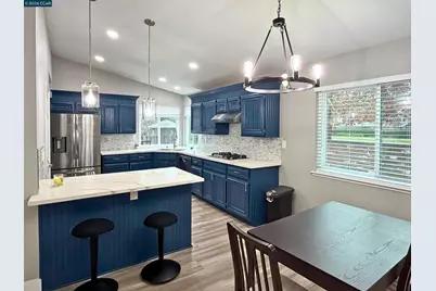 8922 Marlayana Ct, Elk Grove, CA 95758 - Photo 11