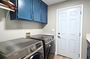 8922 Marlayana Ct, Elk Grove, CA 95758 - Photo 23