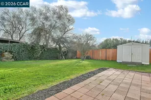 130 Cleopatra Dr, Pleasant Hill, CA 94523 - Photo 23