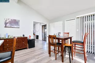 2489 American River Dr, Sacramento, CA 95825 - Photo 31