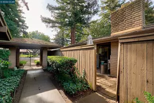 2489 American River Dr, Sacramento, CA 95825 - Photo 37