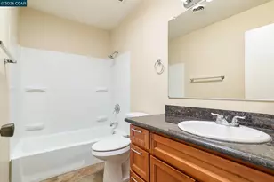 2489 American River Dr, Sacramento, CA 95825 - Photo 13