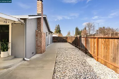 3916 Saint Michael Ct, Concord, CA 94519 - Photo 31