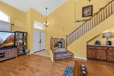 15100 Shining Star Ln, San Leandro, CA 94579 - Photo 5