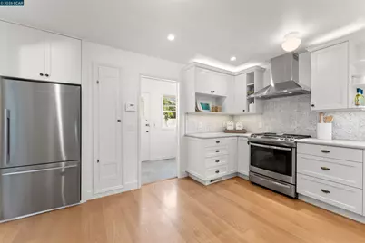 5450 Ascot Drive, Oakland, CA 94611 - Photo 19