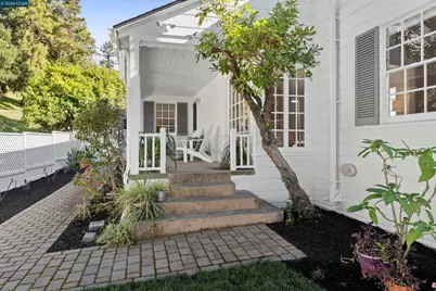 5450 Ascot Drive, Oakland, CA 94611 - Photo 5