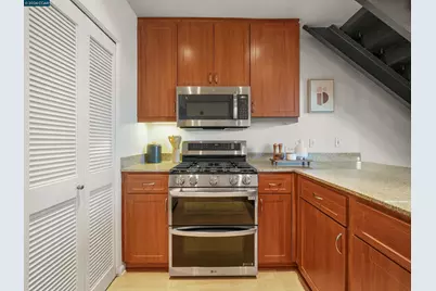 5855 Horton Street #526, Emeryville, CA 94608 - Photo 9