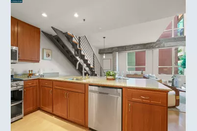 5855 Horton Street #526, Emeryville, CA 94608 - Photo 7